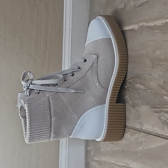 Vaneli Mage combat boots. - Picture 1 of 7